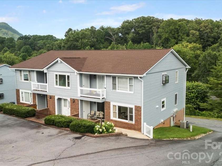 75 Nazarene Way, Waynesville, NC 28785.  MLS# CAR4409225, YatesRealty ID 40726. 