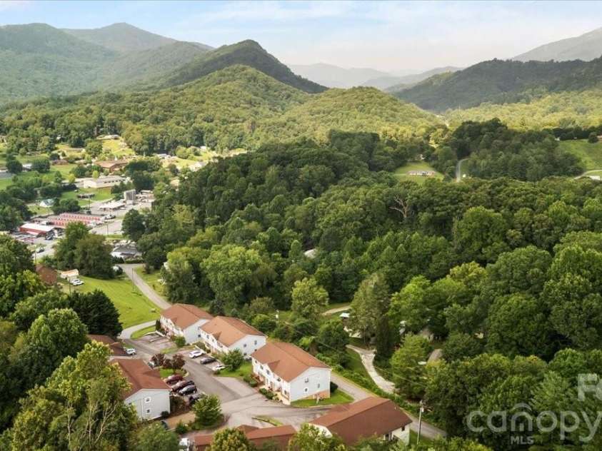 75 Nazarene Way, Waynesville, NC 28785.  MLS# CAR4409225, YatesRealty ID 40726. 