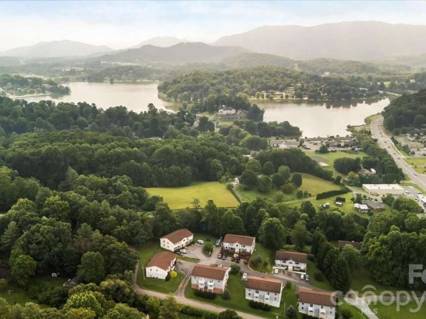 75 Nazarene Way, Waynesville, NC 28785.  MLS# CAR4409225, YatesRealty ID 40726. 