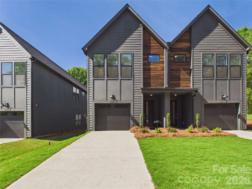 2649 Ravencroft Drive, Charlotte, NC 28208.  MLS# CAR4368827, YatesRealty ID 40729. 