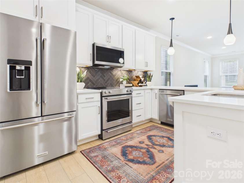 2649 Ravencroft Drive, Charlotte, NC 28208.  MLS# CAR4368827, YatesRealty ID 40729. 