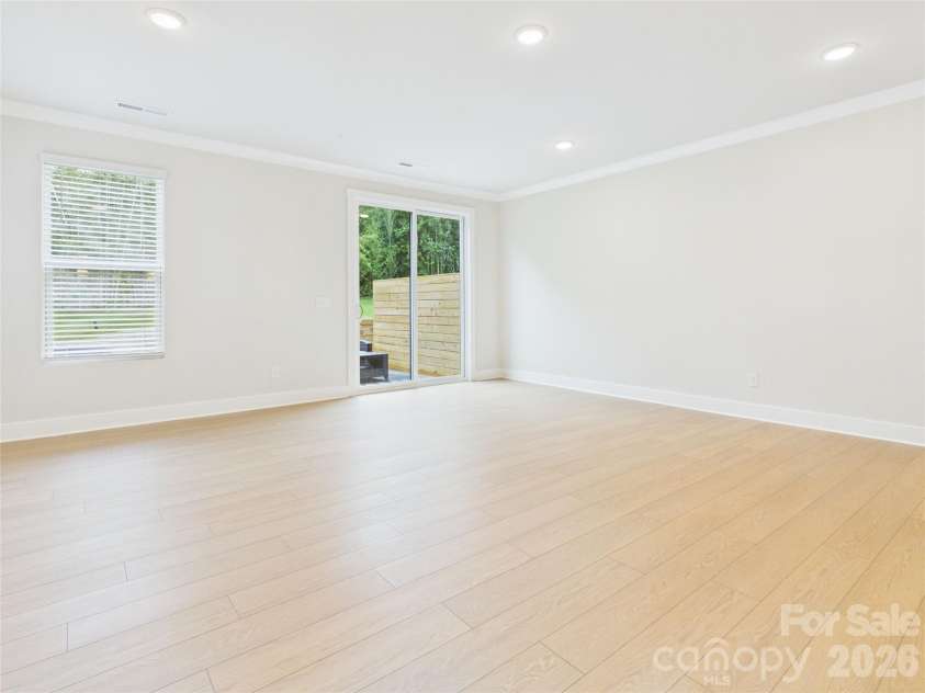 2649 Ravencroft Drive, Charlotte, NC 28208.  MLS# CAR4368827, YatesRealty ID 40729. 