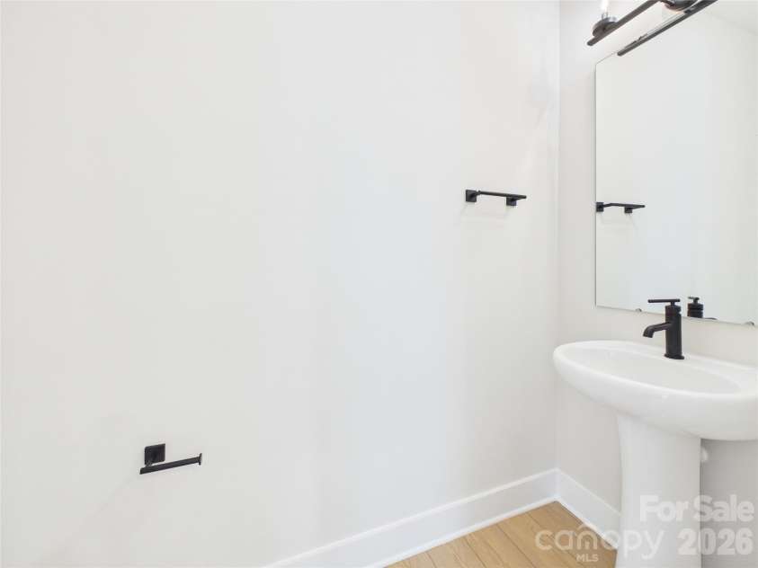 2649 Ravencroft Drive, Charlotte, NC 28208.  MLS# CAR4368827, YatesRealty ID 40729. Powder Bath