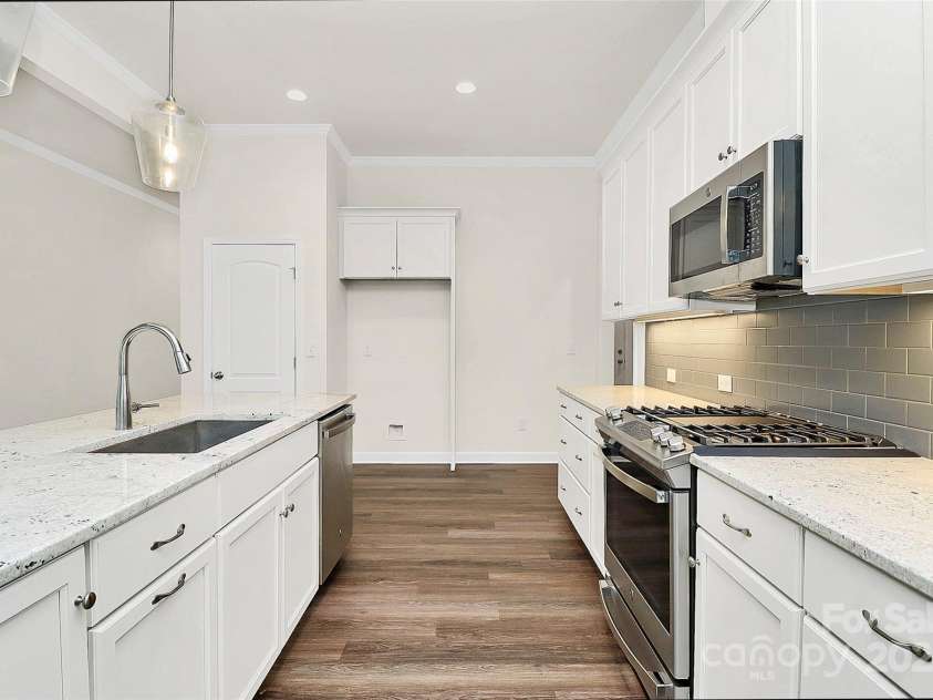 163 Crenshaw Place, Concord, NC 28027.  MLS# CAR4259511, YatesRealty ID 4073. 