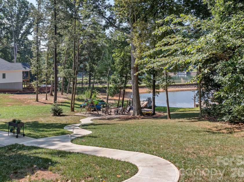 348 Catalina Drive, Mooresville, NC 28117.  MLS# CAR4370062, YatesRealty ID 40731. 