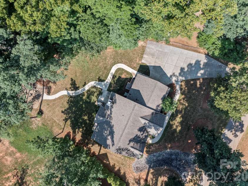 348 Catalina Drive, Mooresville, NC 28117.  MLS# CAR4370062, YatesRealty ID 40731. 