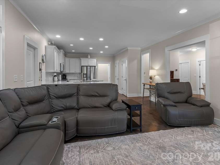 348 Catalina Drive, Mooresville, NC 28117.  MLS# CAR4370062, YatesRealty ID 40731. 
