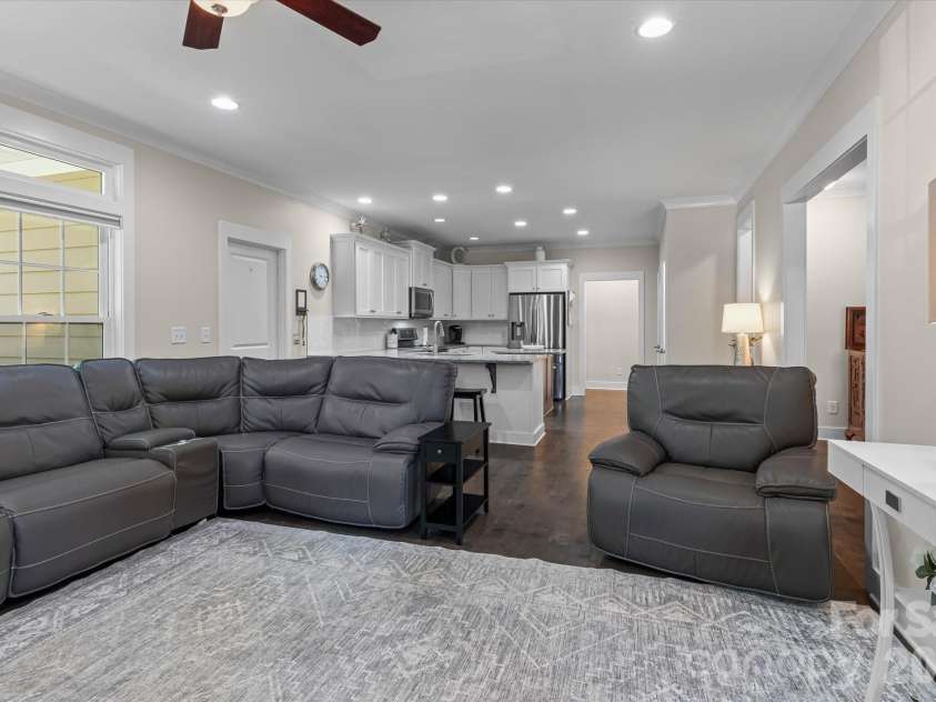 348 Catalina Drive, Mooresville, NC 28117.  MLS# CAR4370062, YatesRealty ID 40731. 