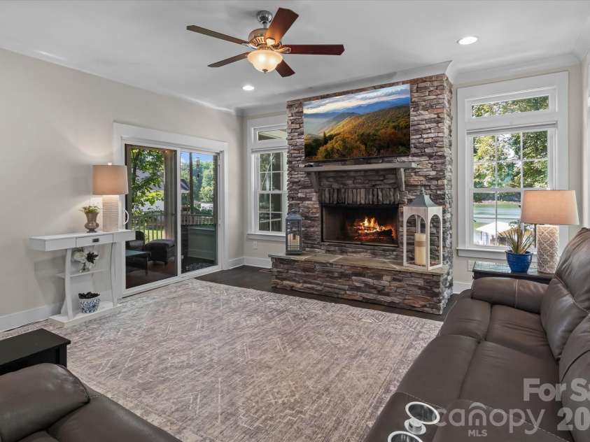348 Catalina Drive, Mooresville, NC 28117.  MLS# CAR4370062, YatesRealty ID 40731. 