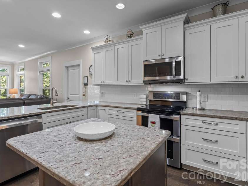 348 Catalina Drive, Mooresville, NC 28117.  MLS# CAR4370062, YatesRealty ID 40731. 