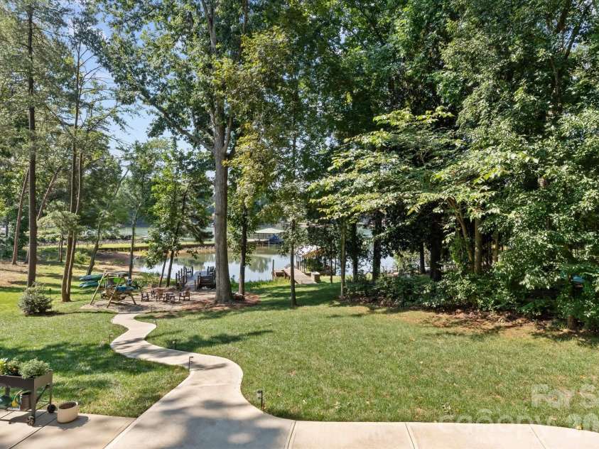 348 Catalina Drive, Mooresville, NC 28117.  MLS# CAR4370062, YatesRealty ID 40731. 