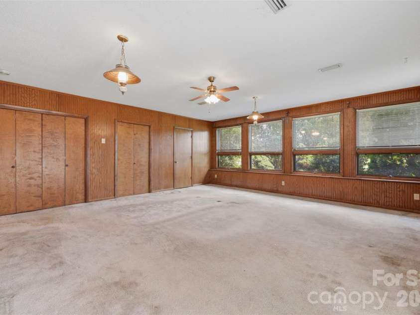 2111 24th Street, Hickory, NC 28601.  MLS# CAR4409125, YatesRealty ID 40734. 