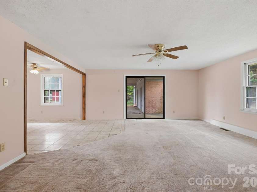 2111 24th Street, Hickory, NC 28601.  MLS# CAR4409125, YatesRealty ID 40734. 
