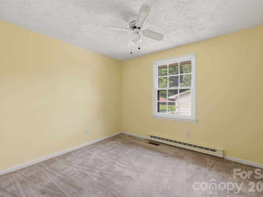 2111 24th Street, Hickory, NC 28601.  MLS# CAR4409125, YatesRealty ID 40734. 