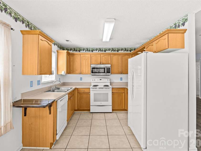 4609 Rocky Meadow Way, Indian Trail, NC 28079.  MLS# CAR4409439, YatesRealty ID 40737. 