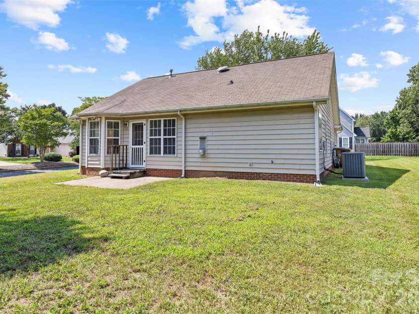 4609 Rocky Meadow Way, Indian Trail, NC 28079.  MLS# CAR4409439, YatesRealty ID 40737. 