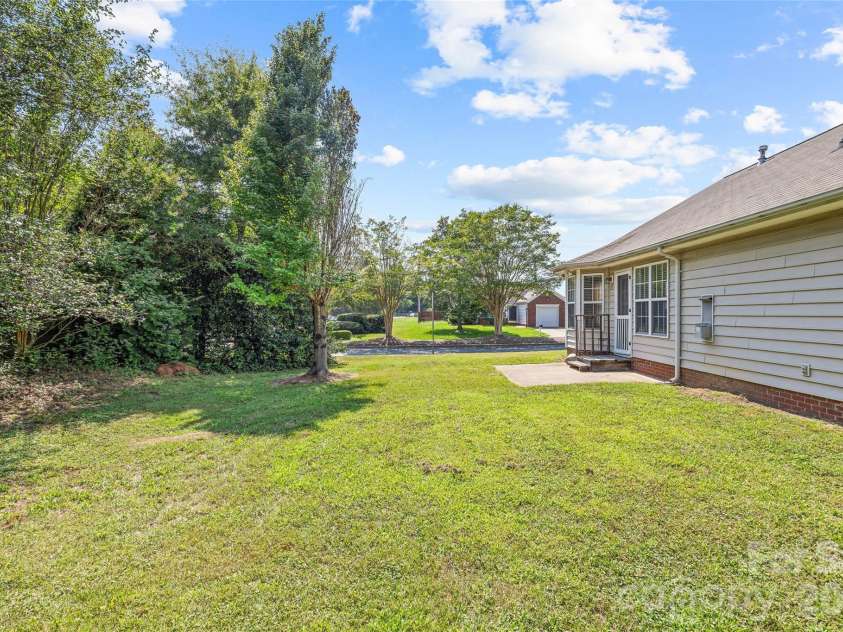 4609 Rocky Meadow Way, Indian Trail, NC 28079.  MLS# CAR4409439, YatesRealty ID 40737. 