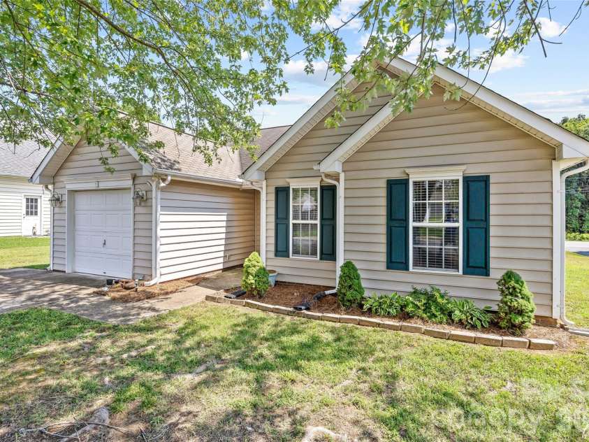 4609 Rocky Meadow Way, Indian Trail, NC 28079.  MLS# CAR4409439, YatesRealty ID 40737. 