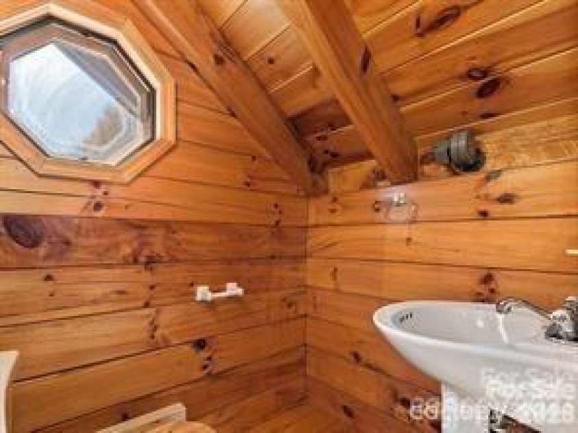 967 Spruce Flats Road, Maggie Valley, NC 28751.  MLS# CAR4400597, YatesRealty ID 40741. 