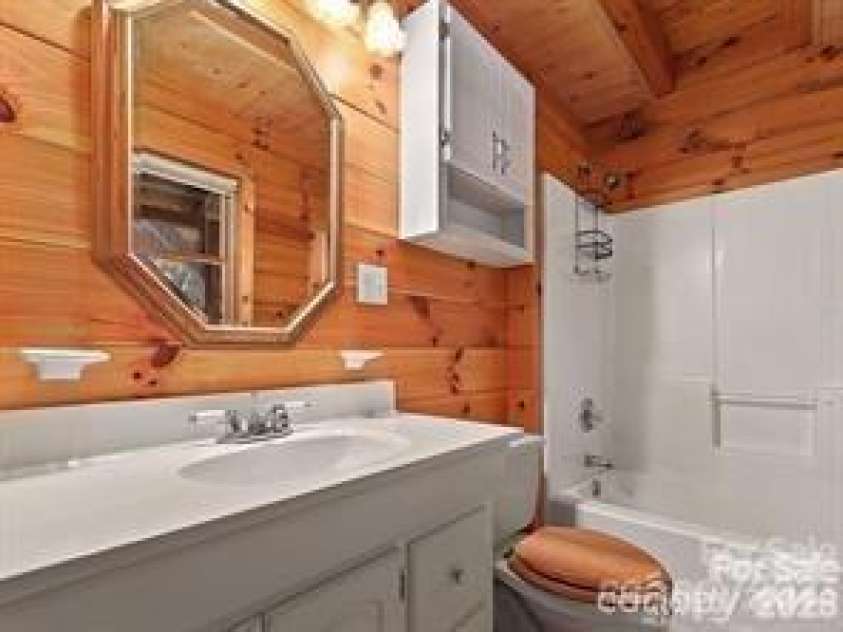 967 Spruce Flats Road, Maggie Valley, NC 28751.  MLS# CAR4400597, YatesRealty ID 40741. 