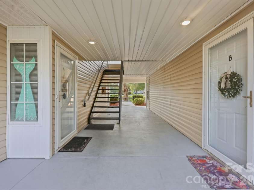 2187 Clearwater Drive, Myrtle Beach, SC 29575.  MLS# CAR4409325, YatesRealty ID 40743. 