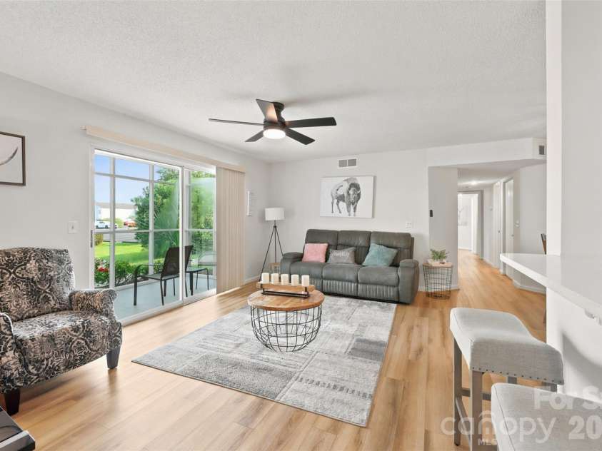 2187 Clearwater Drive, Myrtle Beach, SC 29575.  MLS# CAR4409325, YatesRealty ID 40743. 