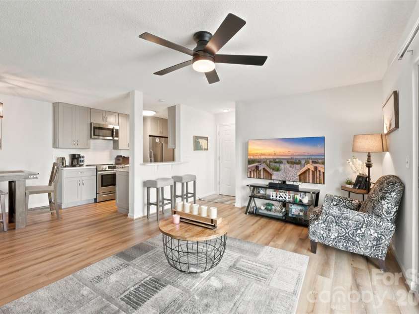 2187 Clearwater Drive, Myrtle Beach, SC 29575.  MLS# CAR4409325, YatesRealty ID 40743. 