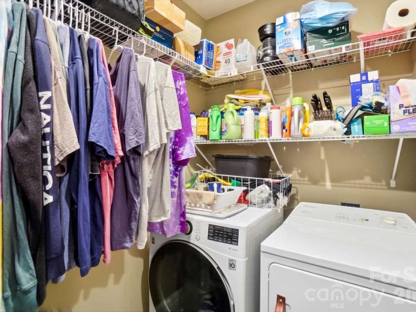 4739 Mountain Island Drive, Charlotte, NC 28214.  MLS# CAR4405083, YatesRealty ID 40744. Laundry room