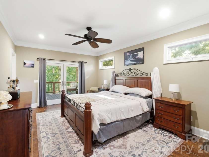 4739 Mountain Island Drive, Charlotte, NC 28214.  MLS# CAR4405083, YatesRealty ID 40744. Master bedroom
