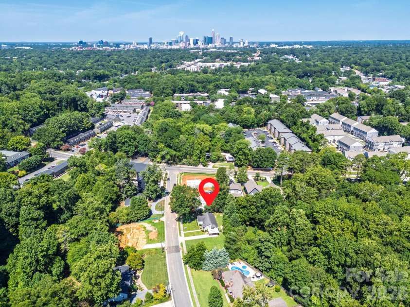1323 Carolyn Drive, Charlotte, NC 28205.  MLS# CAR4410026, YatesRealty ID 40746. 