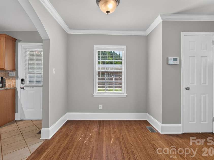 1323 Carolyn Drive, Charlotte, NC 28205.  MLS# CAR4410026, YatesRealty ID 40746. 