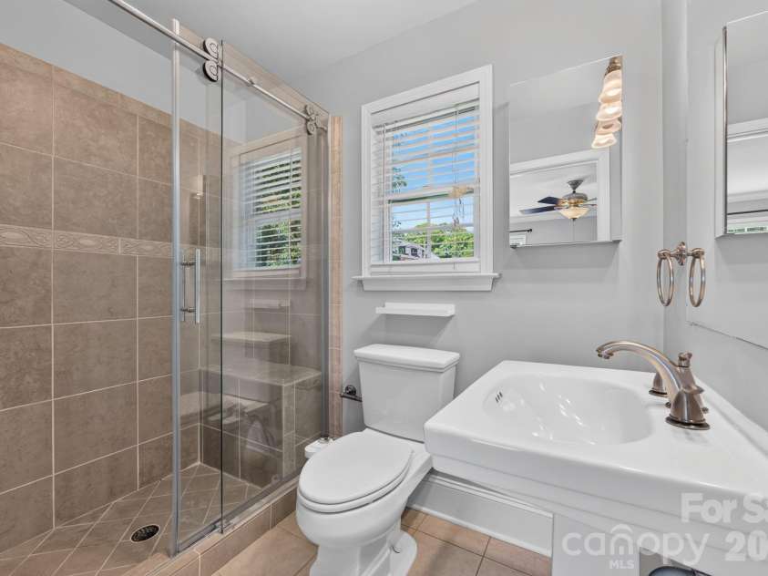 1323 Carolyn Drive, Charlotte, NC 28205.  MLS# CAR4410026, YatesRealty ID 40746. 