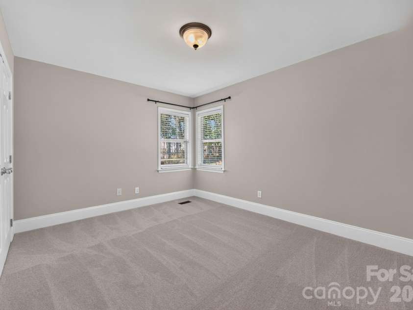 1323 Carolyn Drive, Charlotte, NC 28205.  MLS# CAR4410026, YatesRealty ID 40746. 