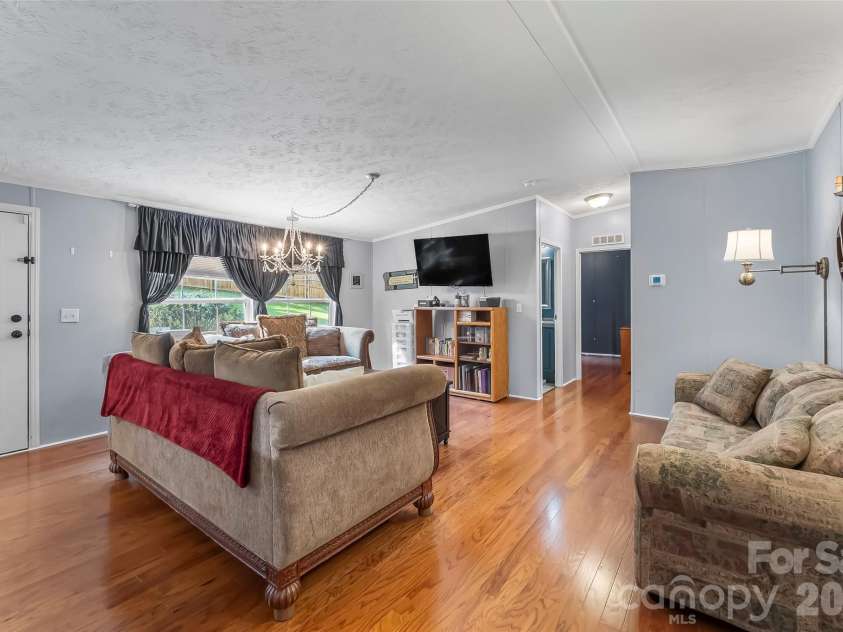 19 Brandon Lane, Weaverville, NC 28787.  MLS# CAR4408055, YatesRealty ID 40747. 