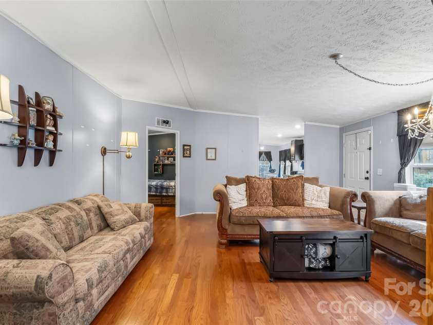 19 Brandon Lane, Weaverville, NC 28787.  MLS# CAR4408055, YatesRealty ID 40747. 