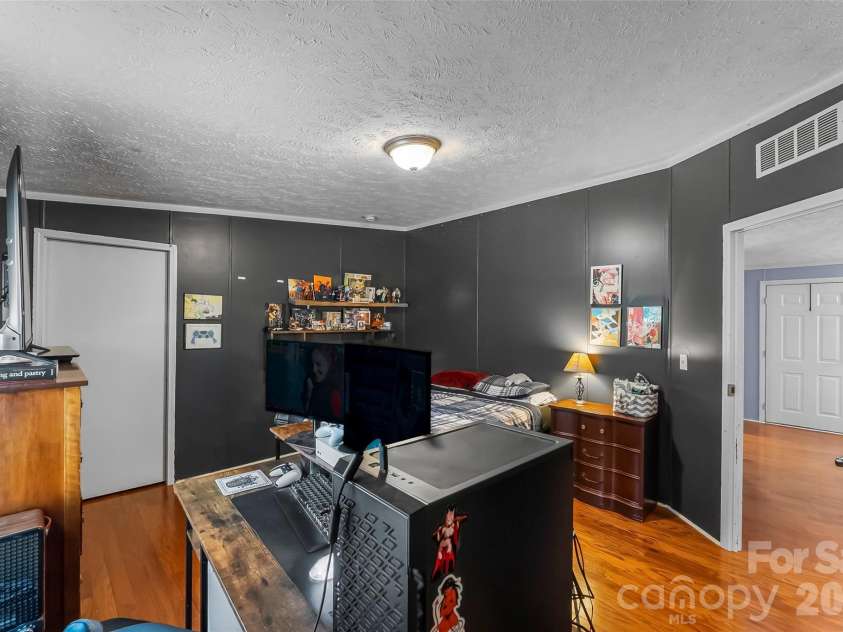 19 Brandon Lane, Weaverville, NC 28787.  MLS# CAR4408055, YatesRealty ID 40747. 
