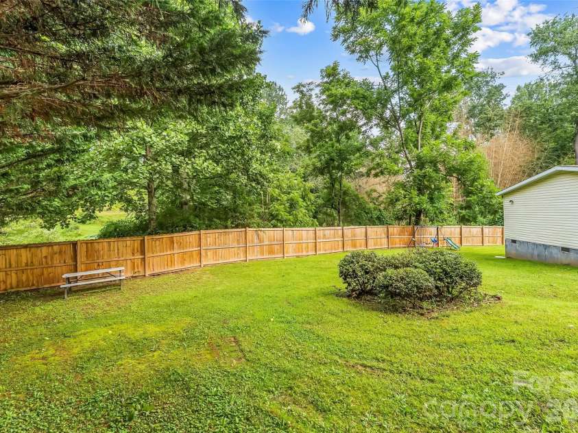 19 Brandon Lane, Weaverville, NC 28787.  MLS# CAR4408055, YatesRealty ID 40747. 