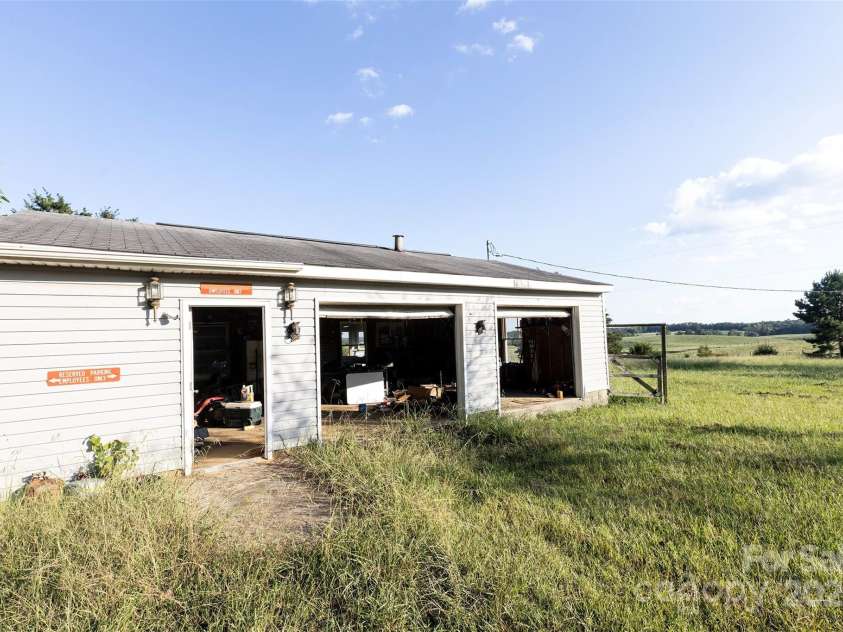 9600 Mount Olive Road, Mount Pleasant, NC 28124.  MLS# CAR4302163, YatesRealty ID 4075. 