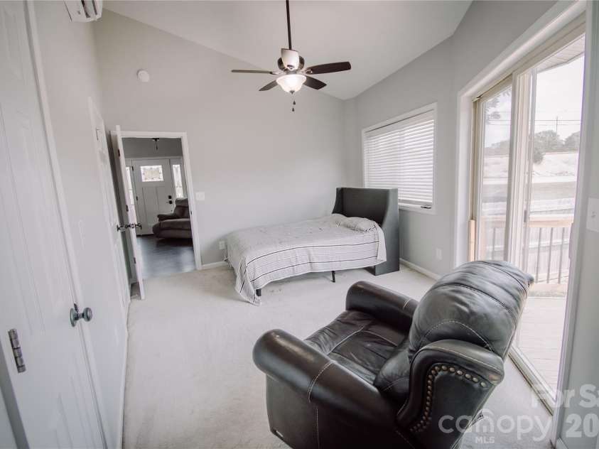 1807 Warren Avenue, Gastonia, NC 28054.  MLS# CAR4401303, YatesRealty ID 40750. 