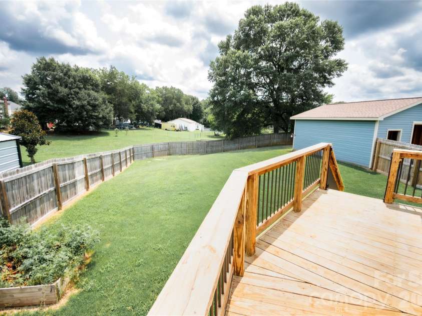 1807 Warren Avenue, Gastonia, NC 28054.  MLS# CAR4401303, YatesRealty ID 40750. 