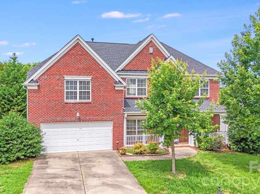 6227 Castlecove Road, Charlotte, NC 28278.  MLS# CAR4410231, YatesRealty ID 40751. 