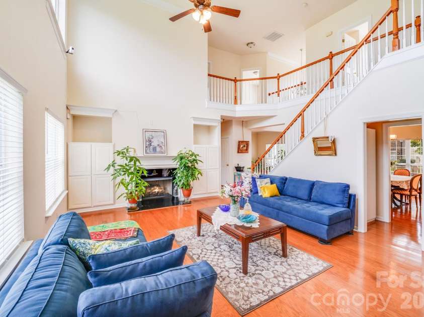 6227 Castlecove Road, Charlotte, NC 28278.  MLS# CAR4426007, YatesRealty ID 40751. 