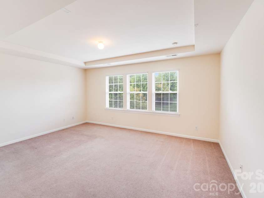 6227 Castlecove Road, Charlotte, NC 28278.  MLS# CAR4426007, YatesRealty ID 40751. 