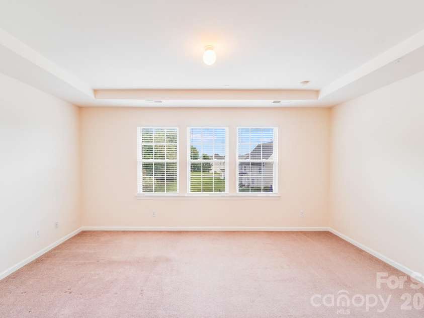 6227 Castlecove Road, Charlotte, NC 28278.  MLS# CAR4426007, YatesRealty ID 40751. 