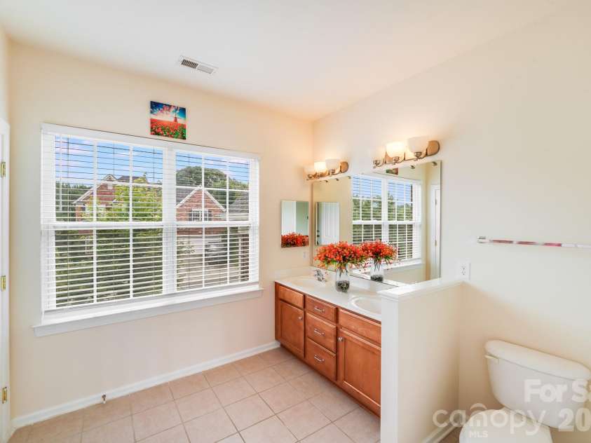 6227 Castlecove Road, Charlotte, NC 28278.  MLS# CAR4426007, YatesRealty ID 40751. 