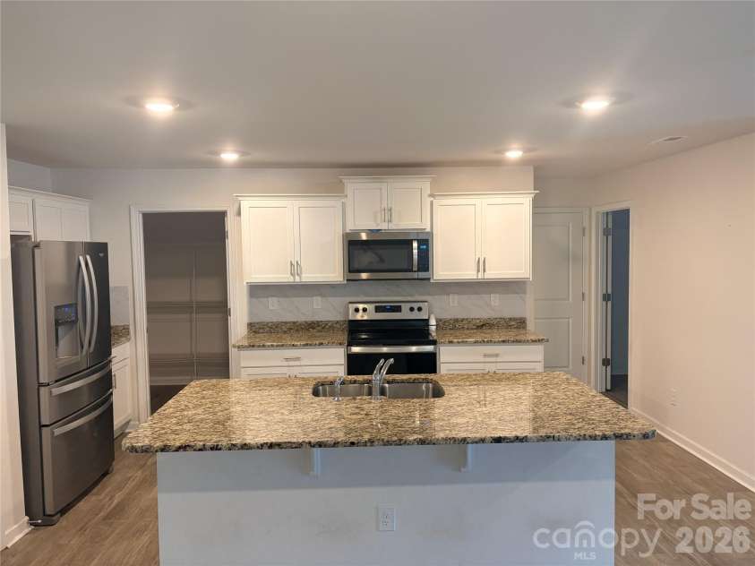 5027 Fandango Road, York, SC 29745.  MLS# CAR4410252, YatesRealty ID 40752. Kitchen
