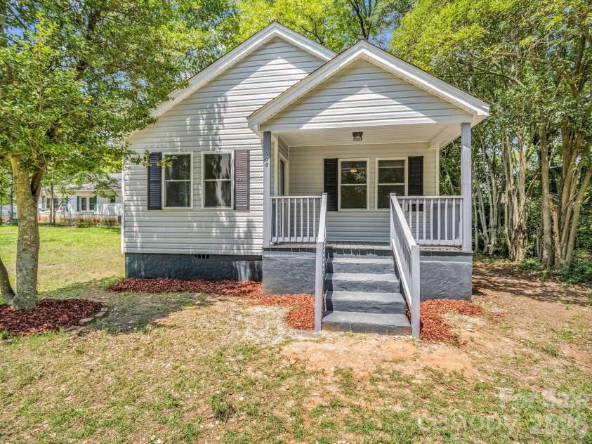 908 Graham Street, Shelby, NC 28150.  MLS# CAR4409659, YatesRealty ID 40755. 