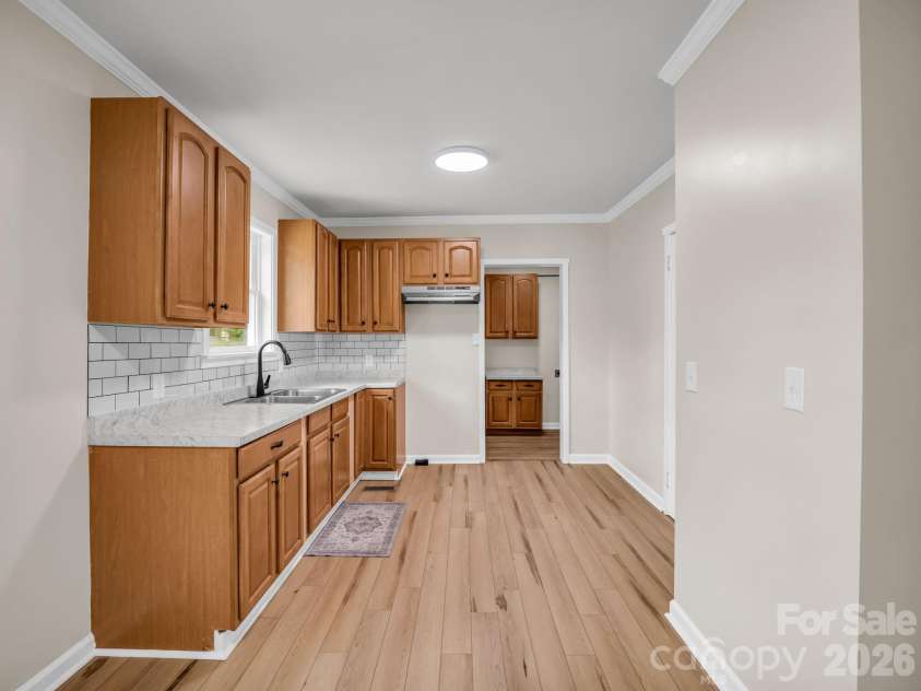 908 Graham Street, Shelby, NC 28150.  MLS# CAR4409659, YatesRealty ID 40755. 