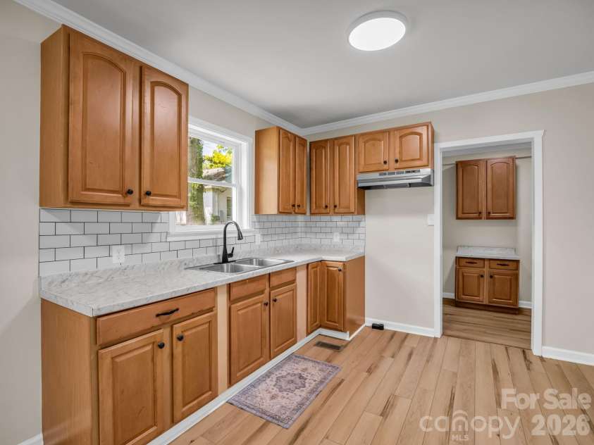 908 Graham Street, Shelby, NC 28150.  MLS# CAR4409659, YatesRealty ID 40755. 