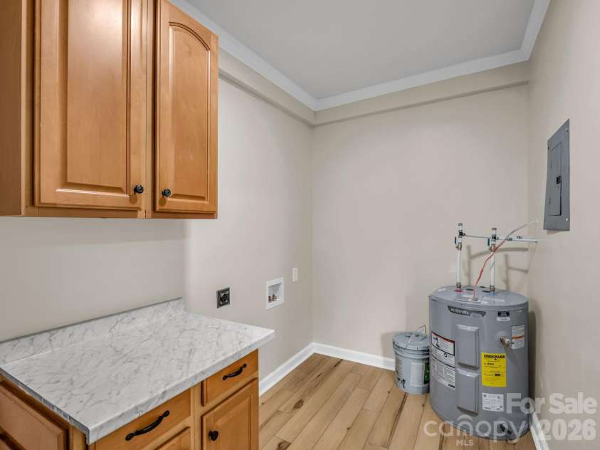 908 Graham Street, Shelby, NC 28150.  MLS# CAR4409659, YatesRealty ID 40755. 